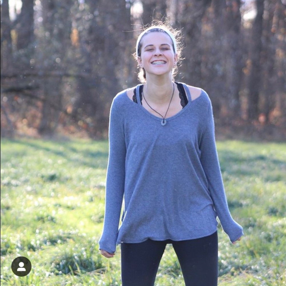 gray/blue Arizona long sleeve w/ separated collar